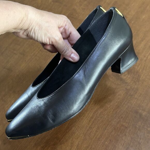 Vintage Stuart Weitzman Women's Pumps Block Almond Toe Heels Black 1980s 10 - Picture 1 of 16